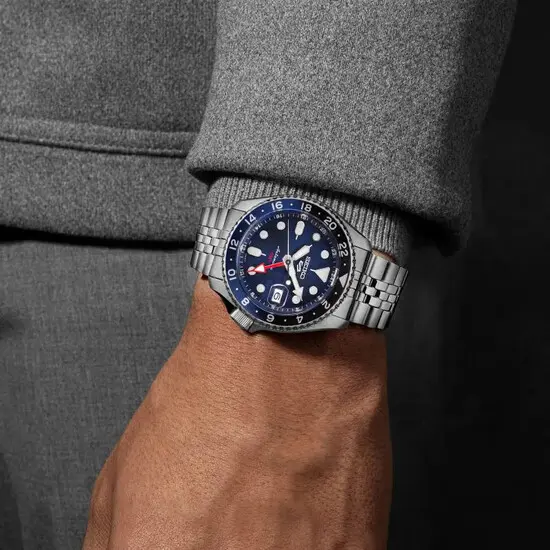 Pánské hodinky Seiko 5 Sports Blueberry GMT SKX Re-Interpretation SSK003K1, Verze: modrá , 4 image