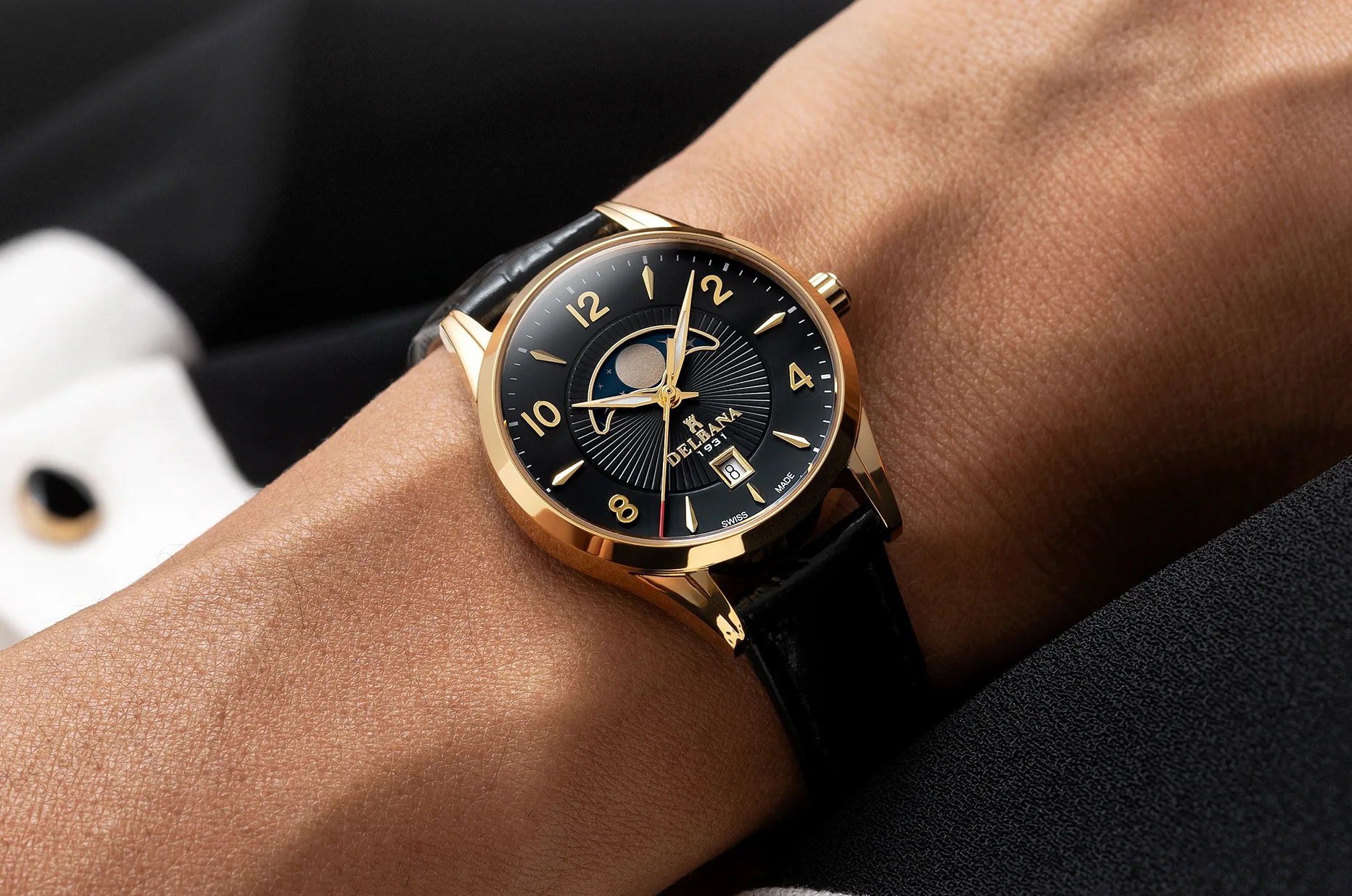 Černé dámské hodinky Delbana Lunetta Moonphase s pozlaceným pouzdrem