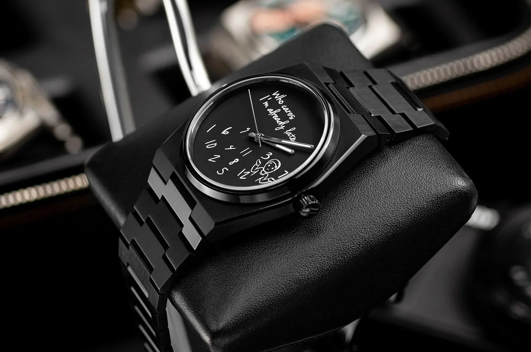 IFL Watches Canvax Who Cares, umělecké automatické hodinky s černým ciferníkem a hravým motivem pozdního příchodu