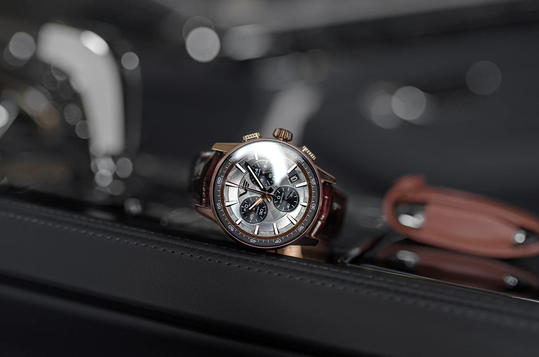 Vostok Europe Limousine 2.0 Chronograph se třemi sčítači a pouzdrem v barvě růžového zlata