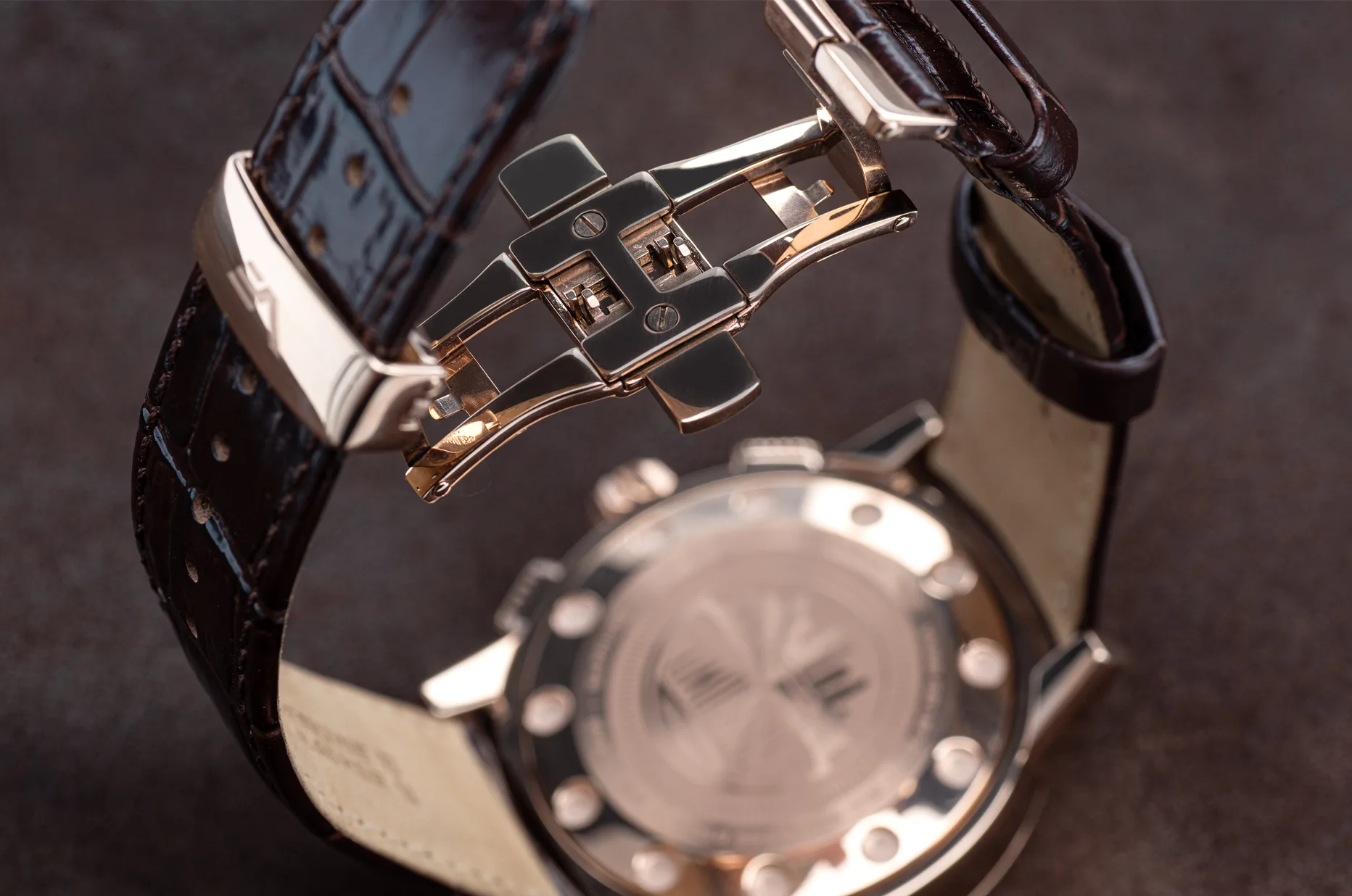 Kožený řemínek hodinek Vostok Europe Limousine 2.0 Chronograph s motýlkovou sponou