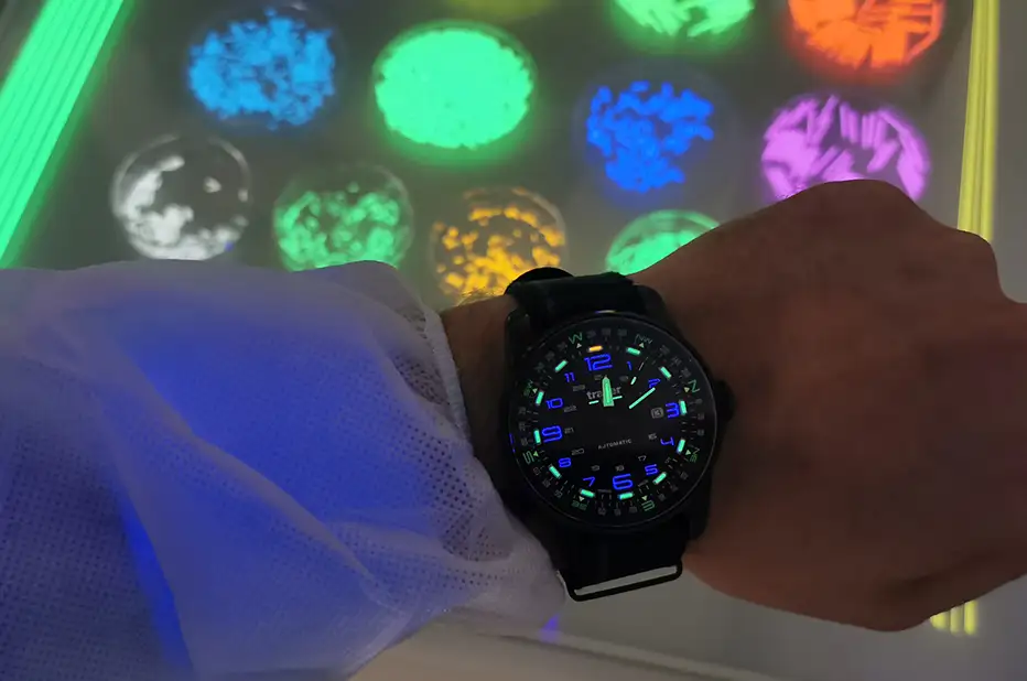 Hodinky s technologií GTLS - Gas Tritium Light Sources