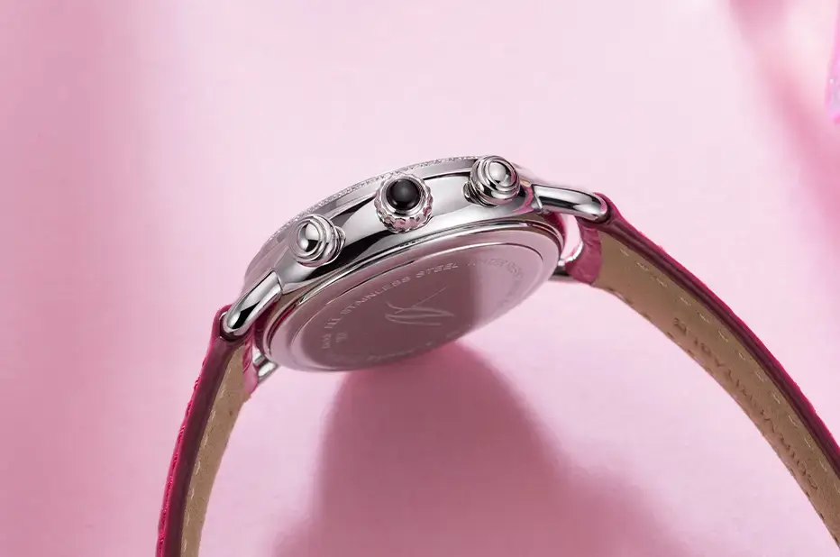 Aerowatch Chronolady 1942 Raspberry – korunka s onyxem a tlačítka chronografu