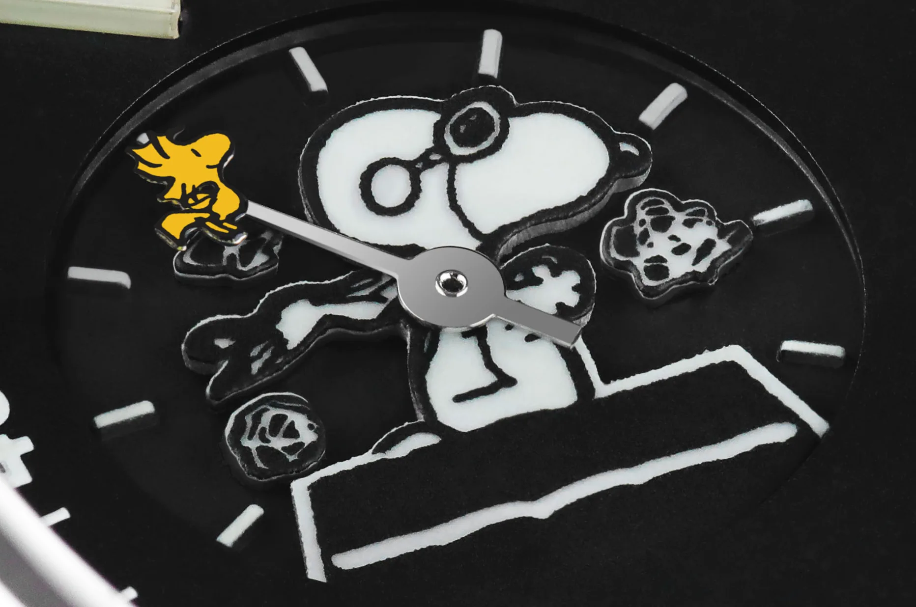 Malá sekundová ručička se Snoopym Flying Ace a Woodstockem v hodinkách BALL Engineer Master II