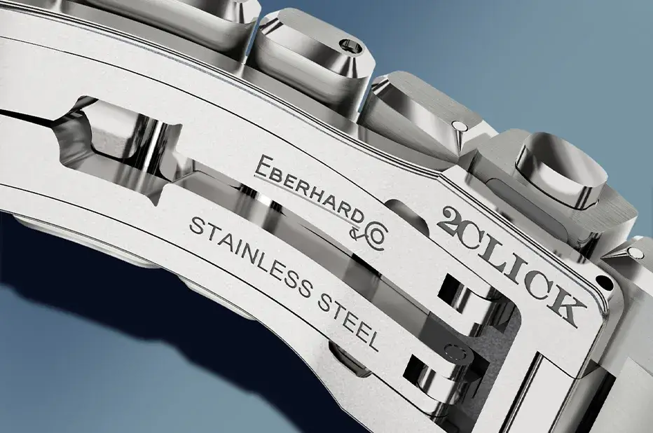 Ocelový náramek hodinek Eberhard Contodat s vlastním zapínáním 2CLICK® a logem značky