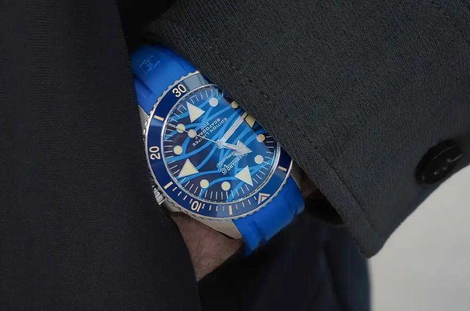 Eberhard Scafograf 200 Onde Bleue Limited Edition – limitované potápěčské hodinky s ciferníkem se vzorem vln, viditelné na zápěstí
