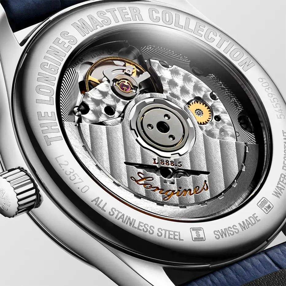 Průhledné dýnko hodinek Longines Master Collection s viditelným mechanizmem L888.5, zdobeným pruhy Côtes de Genève