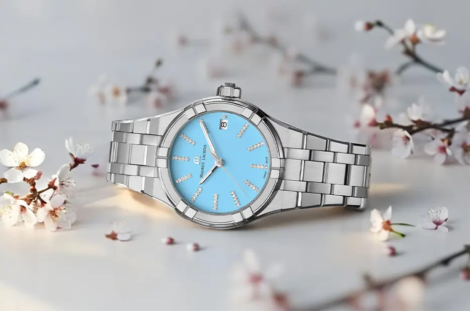 Stříbrné dámské hodinky Maurice Lacroix Aikon Quartz s modrým ciferníkem a diamanty – energický dárek ke Dni Matek