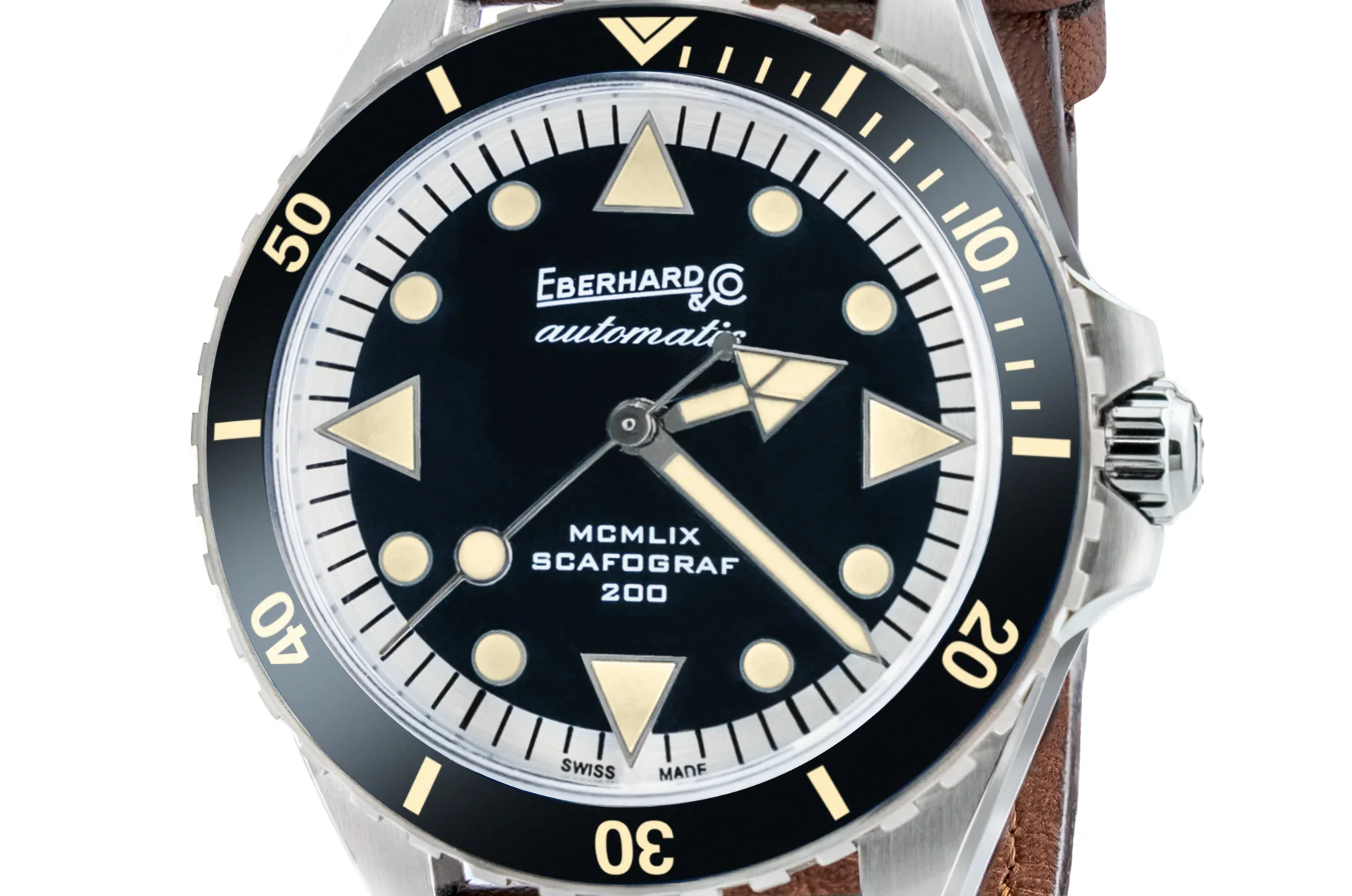 Pánské hodinky Eberhard Scafograf 200 s nápisem MCMLIX na černém ciferníku