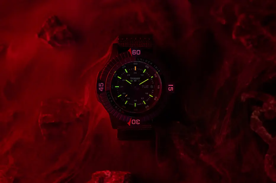 Traser P99 Iris Tactical v nočních podmínkách – podsvícení Super Powered trigalight®