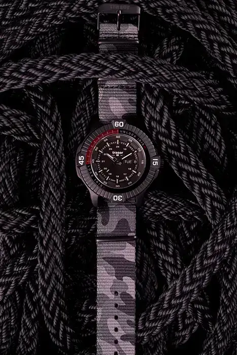 Taktické pánské hodinky Traser P99 Iris Tactical Khaki 111460 s maskovacím NATO řemínkem