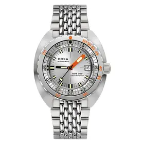 Doxa SUB 300 Searambler 821.10.021.10, Verze: stříbrná 