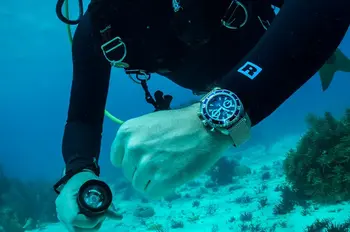 Hodinky Eterna KonTiki testované potápěči v oceánu