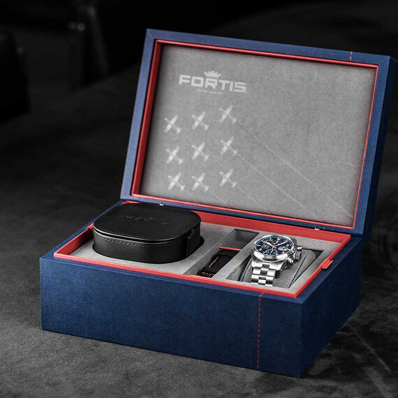 Pánské hodinky Fortis Aeromaster PC-7 TEAM Edition Day-Date F4020010, Verze: modrá , 12 image