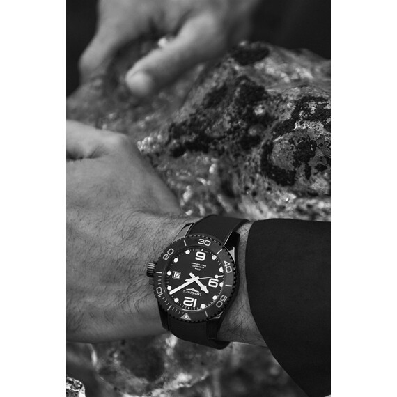 Pánské hodinky Longines HydroConquest Black Ceramic L3.784.4.56.9 , 14 image