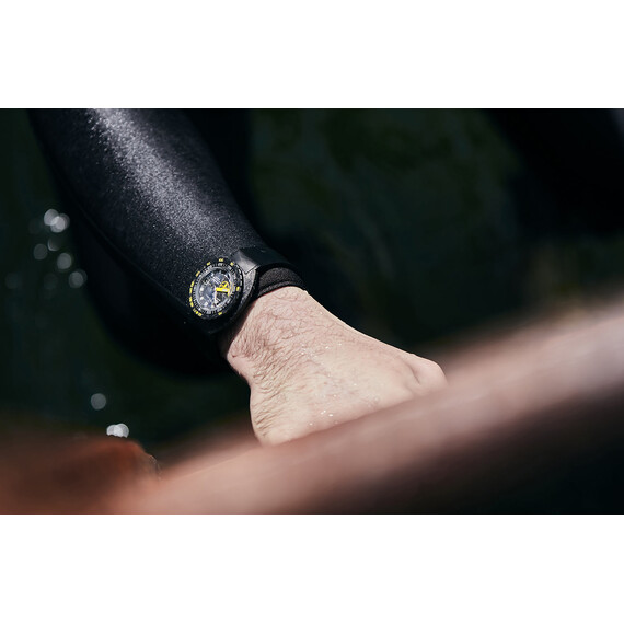 Pánské hodinky Doxa SUB 300 Carbon Aqua Lung US Divers Sharkhunter Limited Edition 822.70.101AQL.20 , 32 image