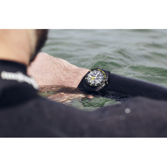 Pánské hodinky Doxa SUB 300 Carbon Aqua Lung US Divers Sharkhunter Limited Edition 822.70.101AQL.20 , 16 image