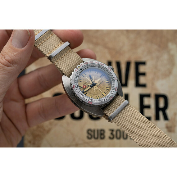 Pánské hodinky Doxa SUB 300T Clive Cussler Special Edition 840.80.031.15 , 11 image