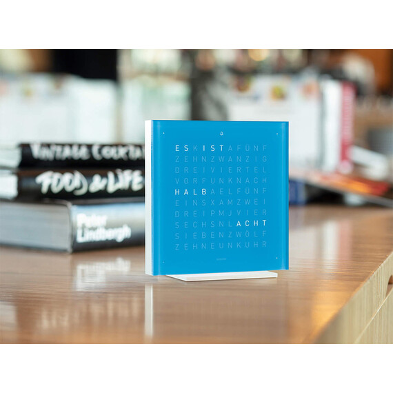 Budík Qlocktwo Earth 13.5 Pure Blue Candy, Jazyk: EN English , 2 image