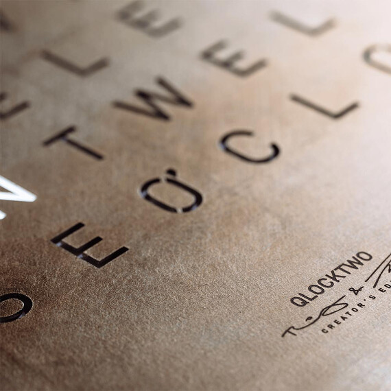 Hodiny Qlocktwo Earth 45 Creators Edition Silver & Gold, Jazyk: EN English , 3 image