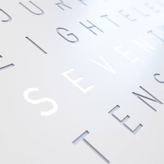 Hodiny Qlocktwo Earth 45 White Pepper, Jazyk: EN English , 3 image