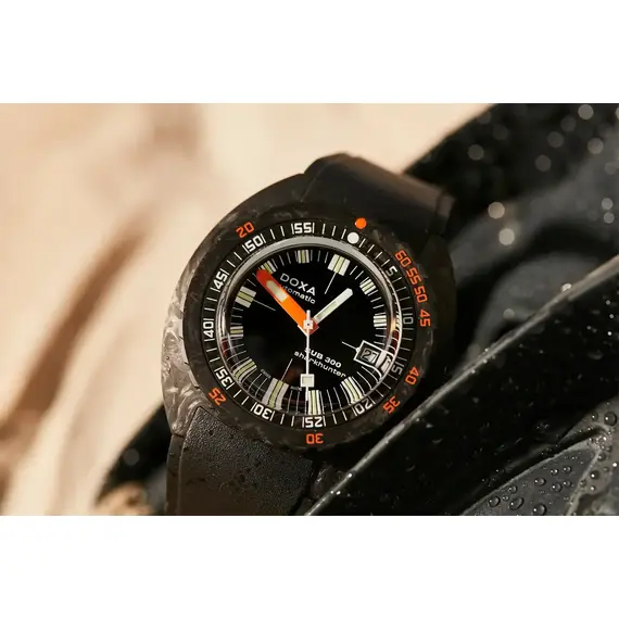 Pánské hodinky Doxa SUB 300 Carbon Sharkhunter 822.70.101.20, Verze: černá , 4 image